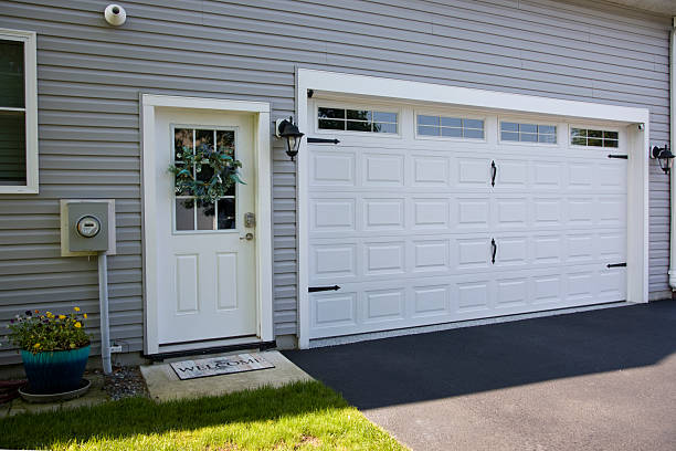 24/7 Emergency Garage Door Panel Replacement experts in Harker Heights, TX
